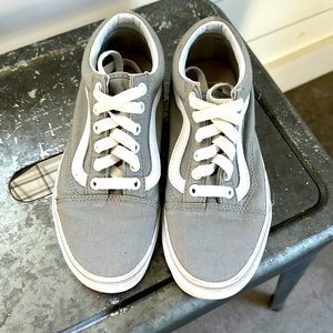 Vans Old Skool Gray White Skate Sneakers | Gently Used | Women’s 6/Men’s 4.5